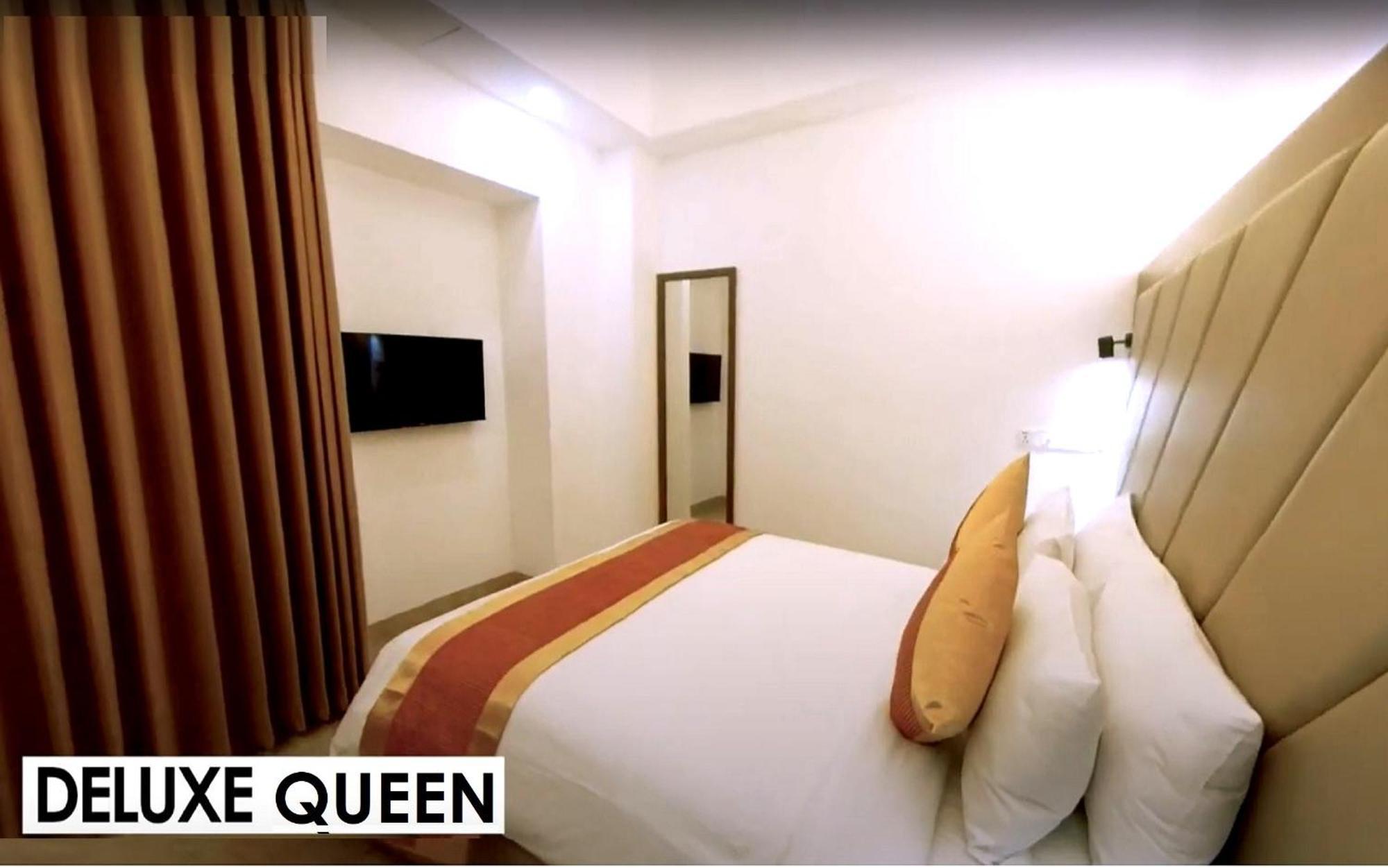Hotel Studio23 Дака Екстериор снимка